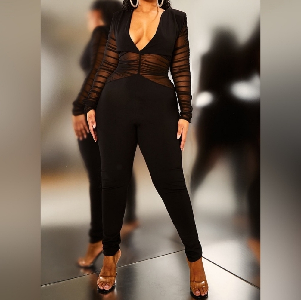 PRETTYLITTLETHING Plus Black Ruched Mesh Panel Plunge Jumpsuit NWT!